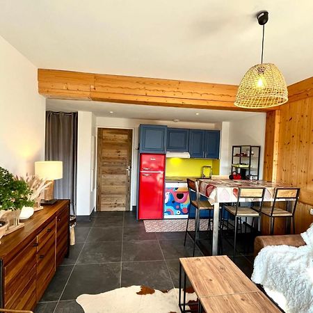 Superb Cosy Apartment With Balcony กงบลู ภายนอก รูปภาพ