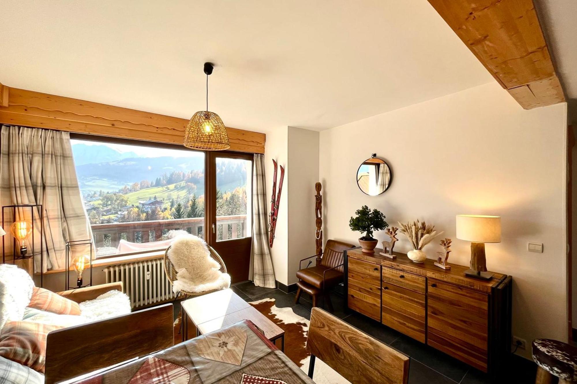 Superb Cosy Apartment With Balcony กงบลู ภายนอก รูปภาพ